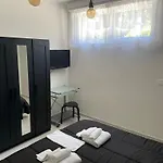 Marlene's 1 Apartment